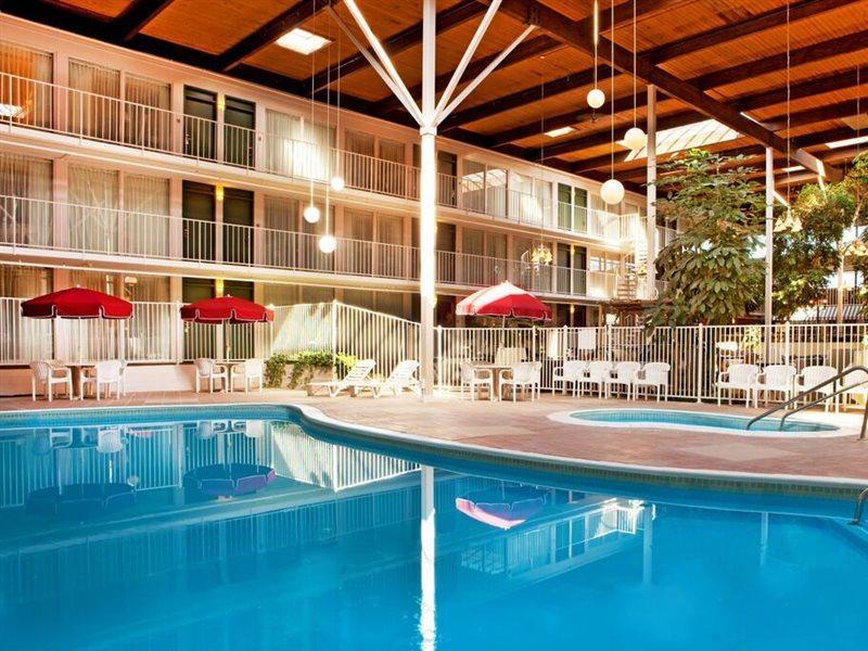 Quality Inn West Lafayette - University Area Bagian luar foto