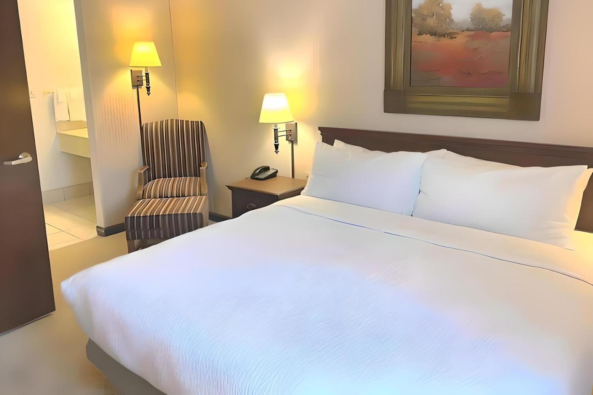Quality Inn West Lafayette - University Area Bagian luar foto